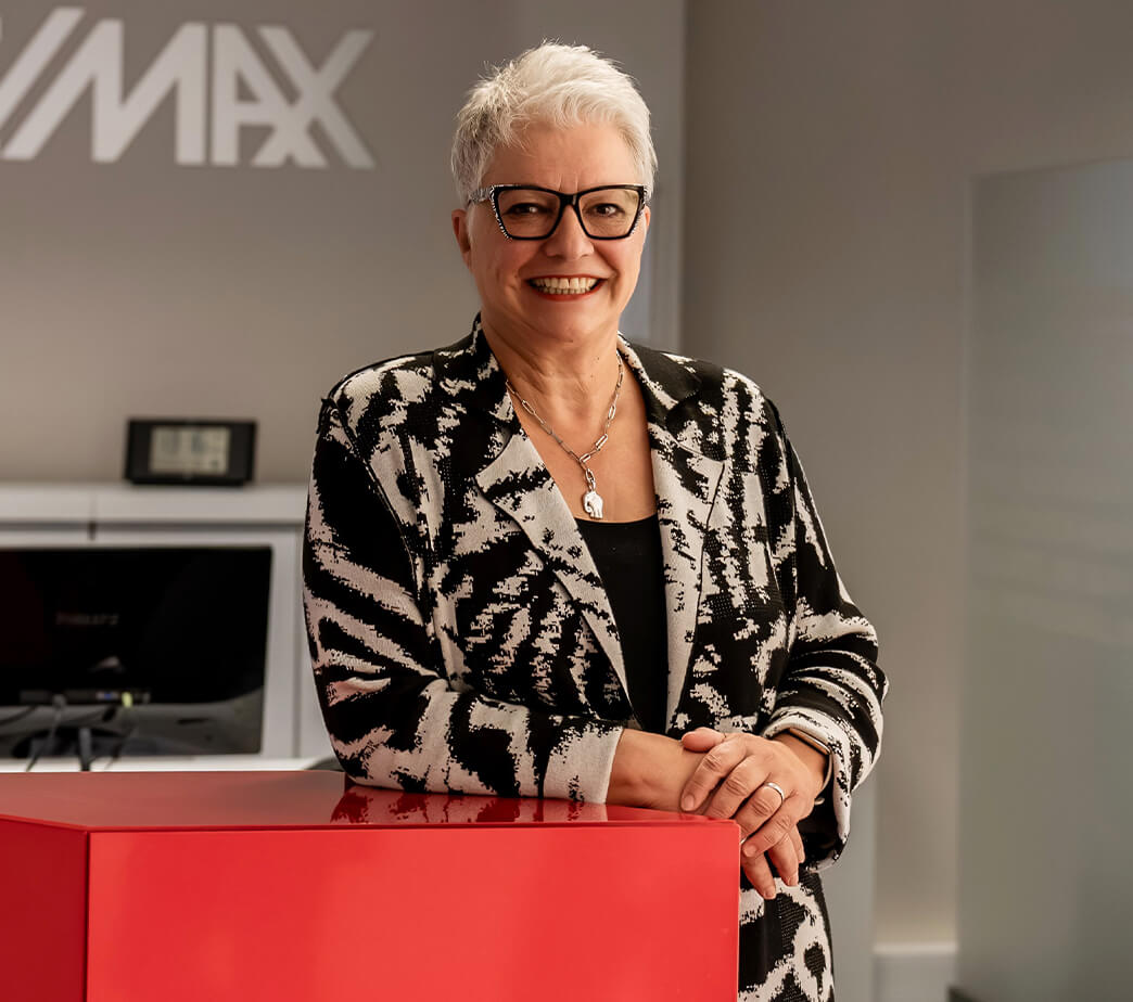 Christine Vogel in ihrem Geschäft Remas in Herzogenaurach